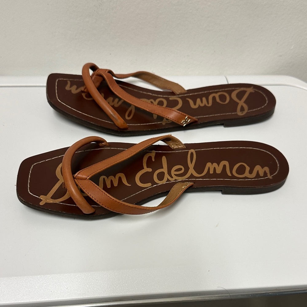 Sam Edelman Tan Strappy Sandals, PreOwned with some peeling on the right leg (8) - Picture 6 of 9